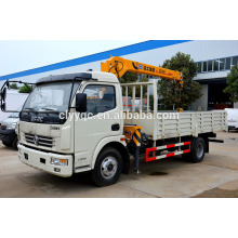 Dongfeng 3200kgs Camión con grúa, Samllest 360 Ratation Crane Truck para la venta